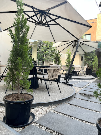 کافه و رستوران دیت Date Cafe & Resturant