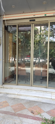 شیشه دودی اتومبیل و اماکن با ضمانت