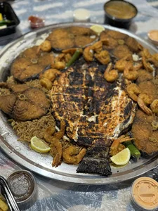 Almaqla Seafood Restaurant مطعم المقلى للمأكولات البحرية
