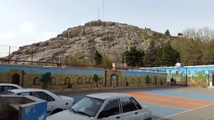 دبیرستان هاشمی نژاد ۲