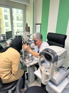 دکتر احسان عباس نیا