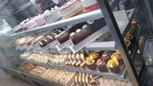 قنادی نارون