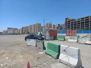 پارکینگ شمالی دریاچه شهدای خلیج فارس