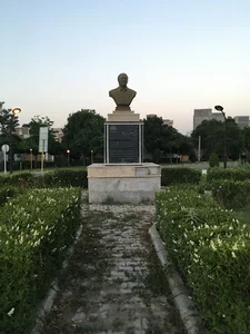 میدان حسنعلی علیپور