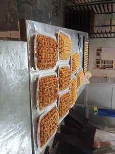 شیرینی مینا