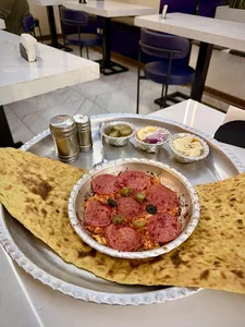 صبحانه خوری زاهدی قم
