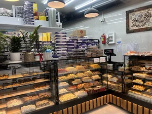 کافه نان و شیرینی فرانسوی