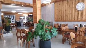 غذاخوری شمعدونی