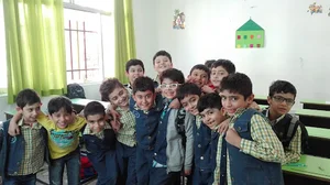 دبستان پسرانه جوانه ها