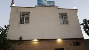 کمپ ترک اعتیاد دلشدگان ، چترا - امین پاشا