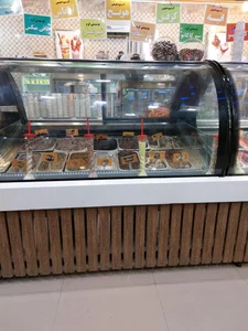 بستنی آبشار 2