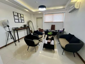 دکتر امید اعتماد جراح پلاستیک و زیبایی 2