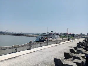 بوستان بلوار انزلی