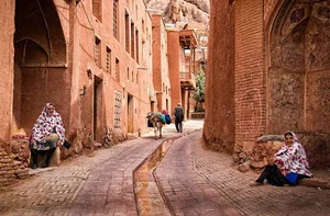 چشمه ابیانه