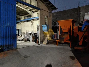 سنگ شکن سازی کادوست(آقای علی شیردوست)