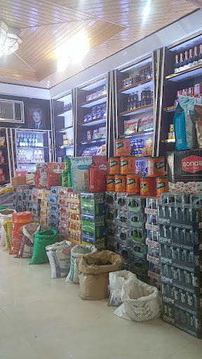 فروشگاه بزرگ مواد غذایی صراف