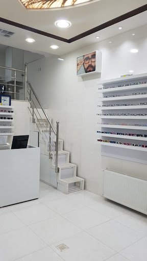 بینایی‌سنجی و عینک آرتین