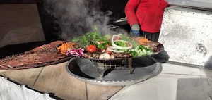 باغ رستوران و کبابسرای سنتی سراب هولی