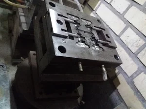 کارگاه قالبسازی مهندس دولتی