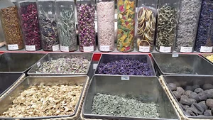 عطاری - ادویه و چاشنی برگ سبز