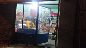 مغازه مهدی