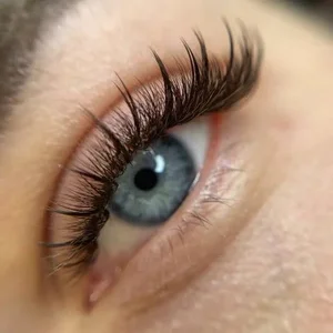 خدمات مژه بلینک بیب
