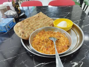 آش و حلیم حیدر بابا 3