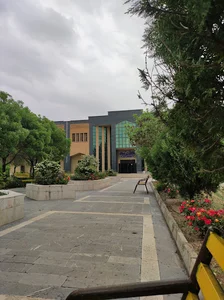 کتابخانه مرکزی دانشگاه رازی