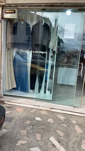 فروشگاه لباس رنگارنگ