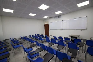 دانشکده مدیریت و حسابداری موسسه زند شیراز