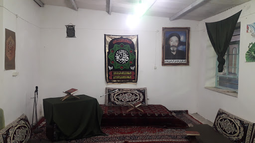 حسینیه امام حسین.ع(بچه شیر)