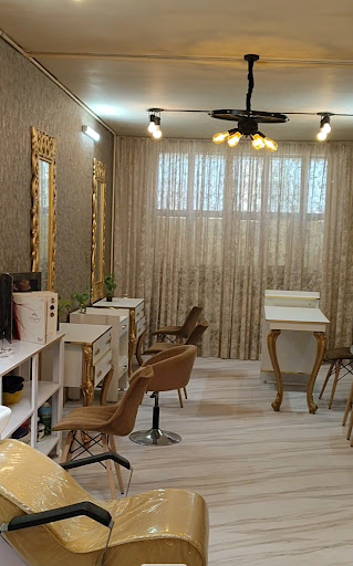 سالن زیبایی عمارت طلایی لگزیان