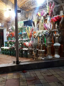 پسرک گل فروش