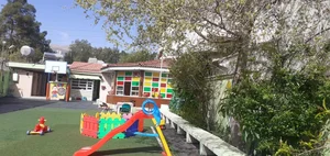 دبستان و پیش دبستانی دخترانه طاها 2
