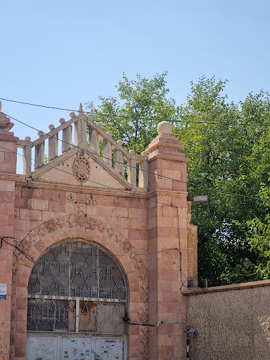 دبستان تاریخی جمشیدی