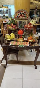 رستوران بین المللی میزبان نمونه