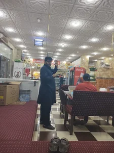 مطعم بشاور البخاري