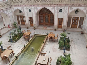 بوتیک هتل آقا حسینی 4