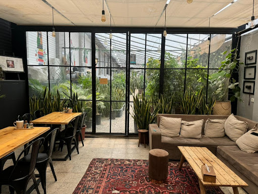 Naaria Greenhouse cafe