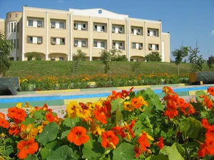 دانشکده علوم انسانی(امام صادق)