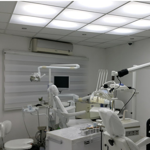 مطب دندانپزشکی دکتر فرزام نقشبندی