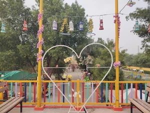 Family Park فیملی پارک