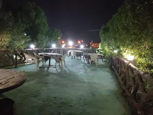کافه باغ وحدت