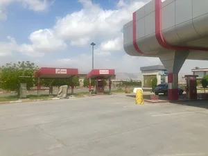 پمپ بنزین