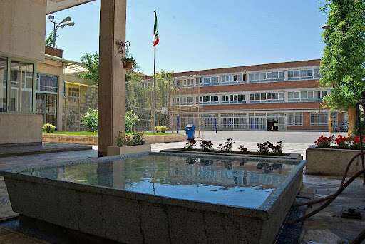 دبیرستان علوی