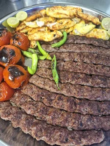 کبابی حاج رضا گلپایگانی شعبه دوم