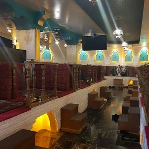 Ghoghnoos Cafe&Restaurant (کافه رستوران ققنوس)