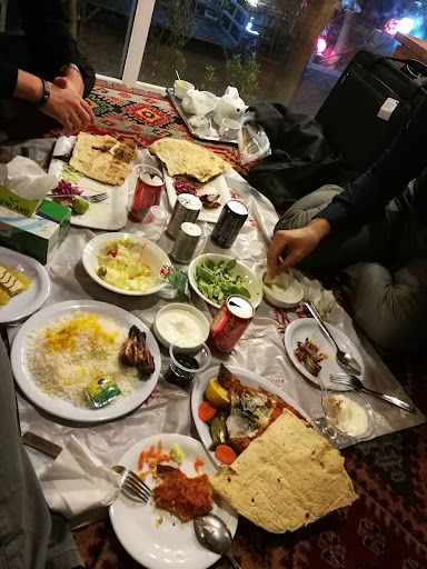رستوران چهلستون