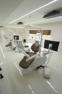 کلینیک دندانپزشکی دکتر مژگان
