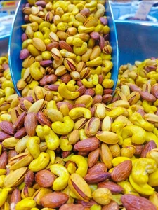 آجیل و خشکبار صداقت 3
